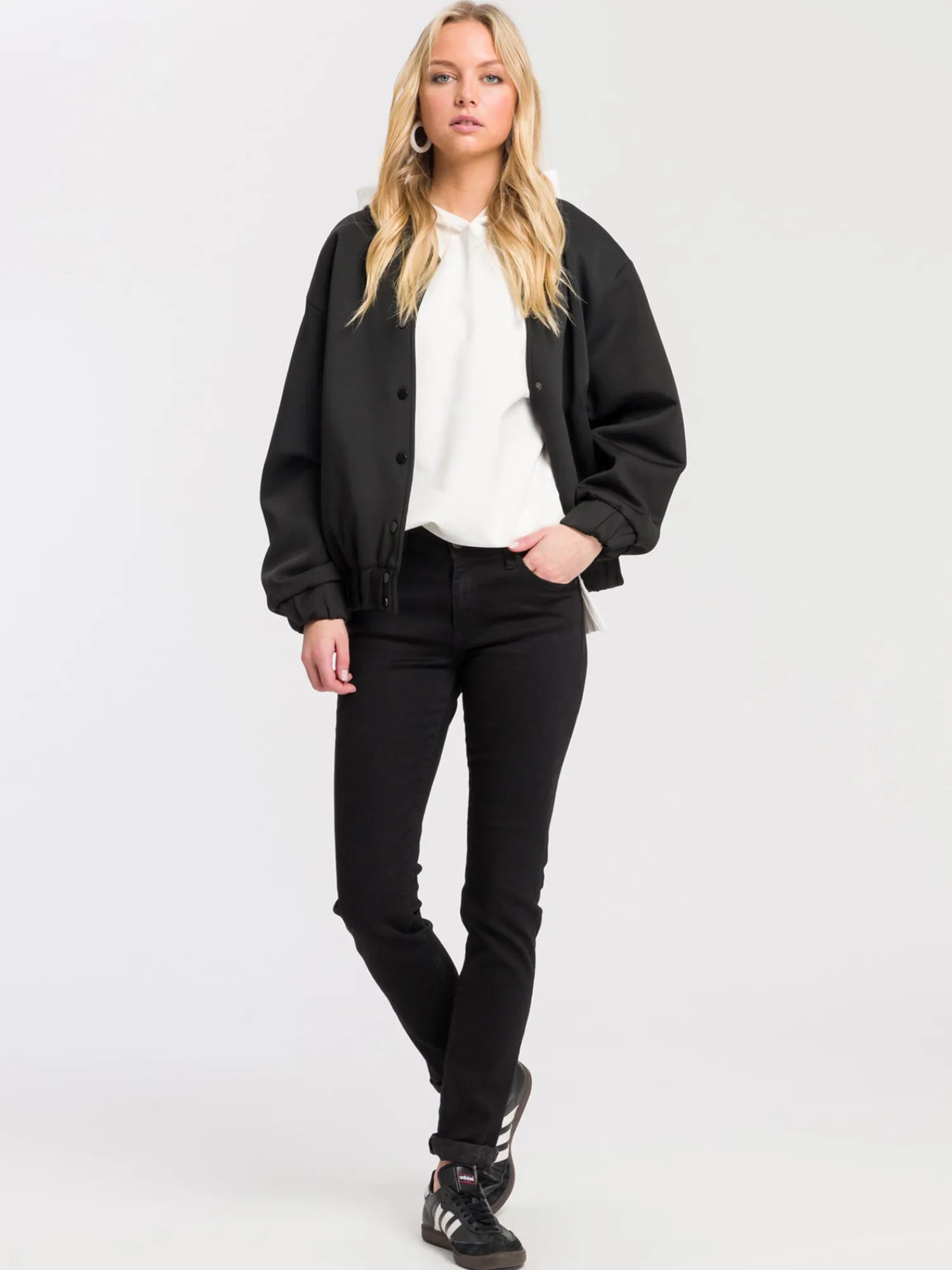 Bluza damska z krótkim rękawem 65343-028<Cross Jeans Fashion