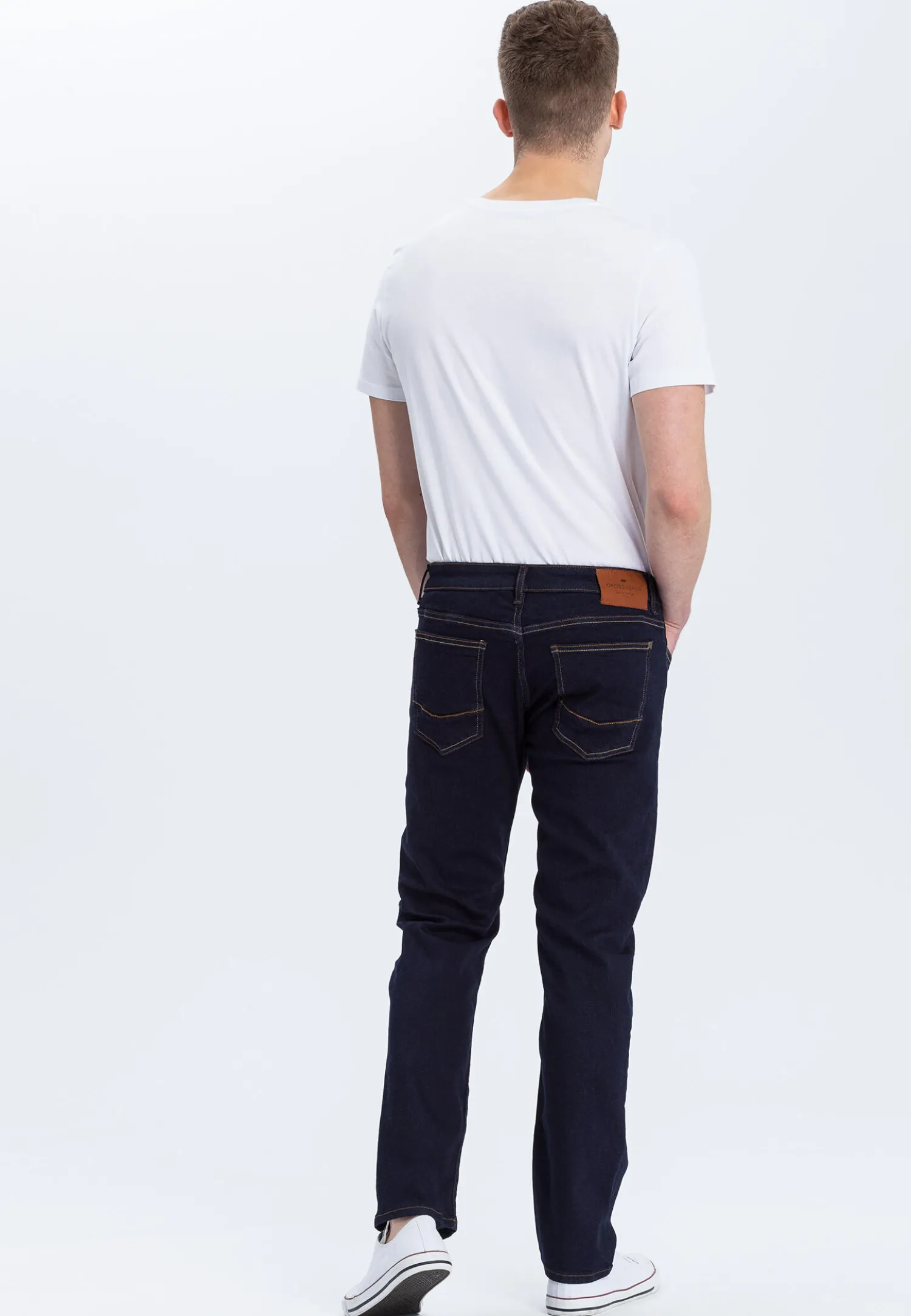 F 194-348 28/30 - Tapered -<Cross Jeans Fashion