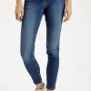 Jeansy damskie ciemnoniebieskie Super Skinny Fit Judy P 429-117<Cross Jeans Hot