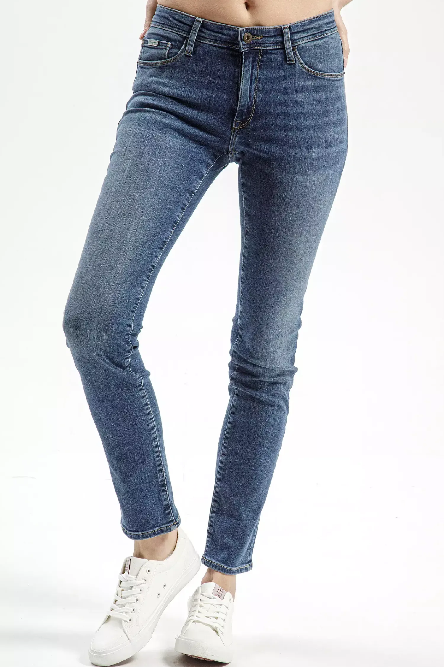 Jeansy damskie ciemnoniebieskie Slim fit Anya P 489-218<Cross Jeans New