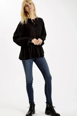 Jeansy damskie ciemnoniebieskie Skinny Fit Alan N 497-218<Cross Jeans Outlet