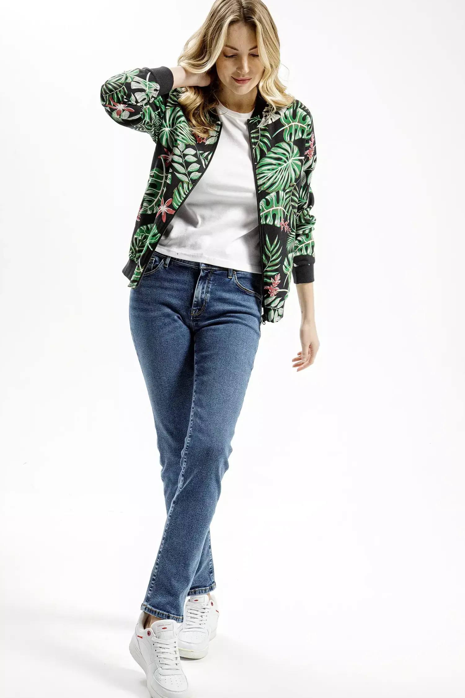 Jeansy damskie ciemnoniebieskie Slim fit Anya P 489-224<Cross Jeans Clearance