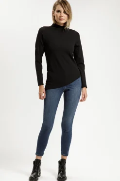 Jeansy damskie ciemnoniebieskie Super Skinny Fit Judy P 429-148<Cross Jeans New