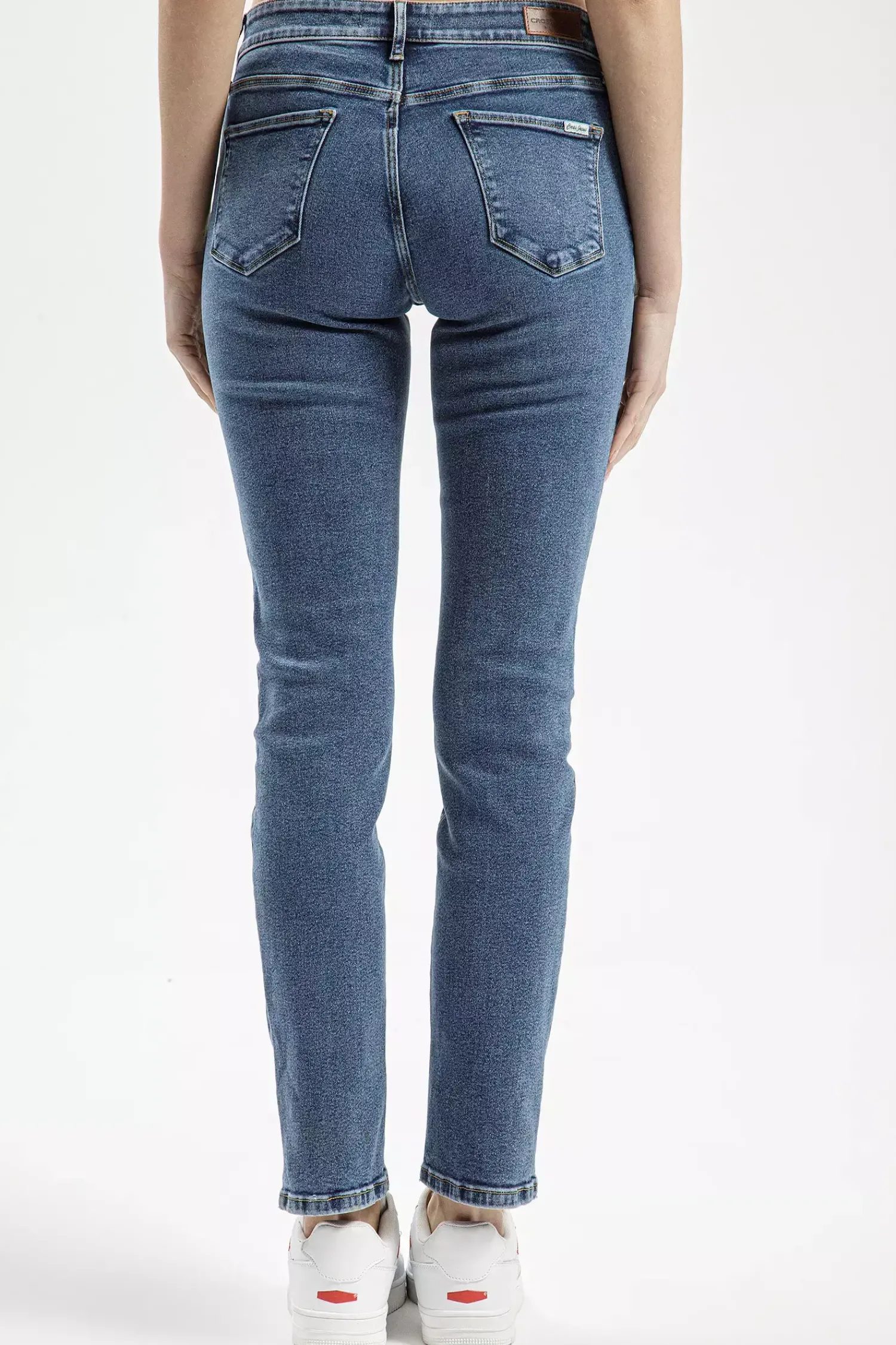 Jeansy damskie ciemnoniebieskie Slim fit Anya P 489-224<Cross Jeans Clearance