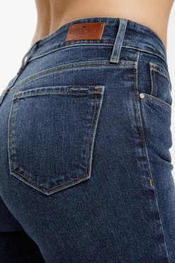 Jeansy damskie ciemnoniebieskie Slim fit Anya P489-212<Cross Jeans Sale