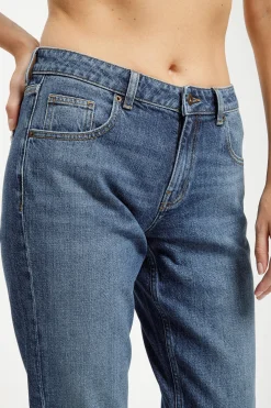 Jeansy damskie ciemnoniebieskie Boyfriend Fit N 580-005<Cross Jeans Best