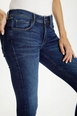 Jeansy damskie ciemnoniebieskie Super Skinny Fit Jolie P 439-008<Cross Jeans Hot