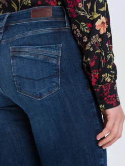 Jeansy damskie granatowe Slim Fit Anya P 489-182<Cross Jeans Best