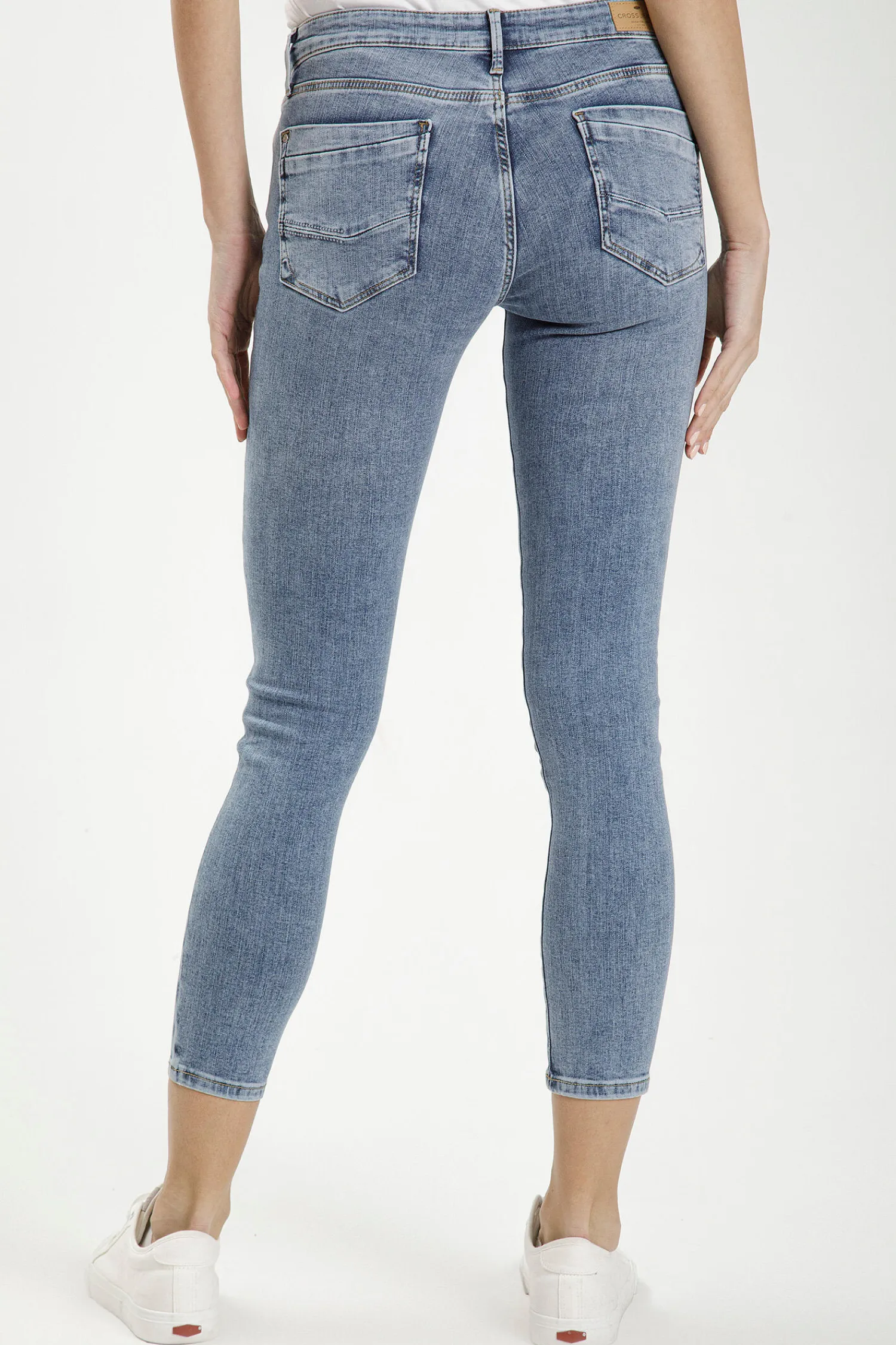 Jeansy damskie jasnoniebieskie Super Skinny Fit Alyss P 474-120<Cross Jeans Fashion