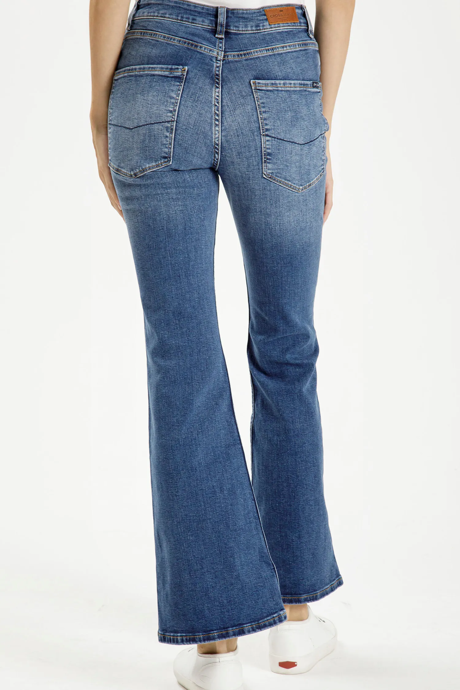 Jeansy damskie niebieskie Flare Fit P 455-006<Cross Jeans Discount