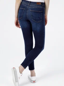 Jeansy damskie z wysokim stanem Judy P 429-092<Cross Jeans Hot