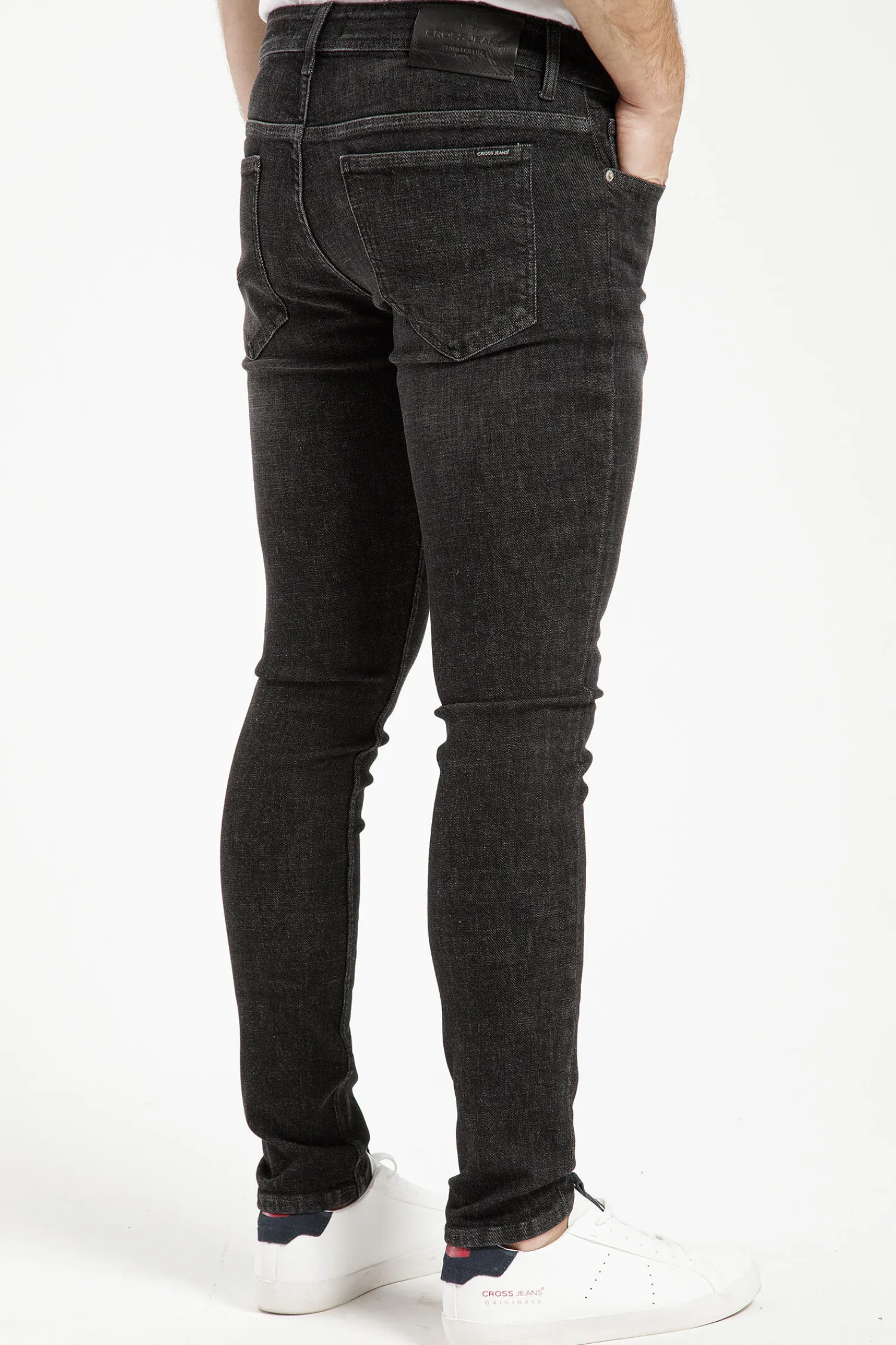 Jeansy męskie czarne Skinny Fit Scott E 162-027<Cross Jeans New