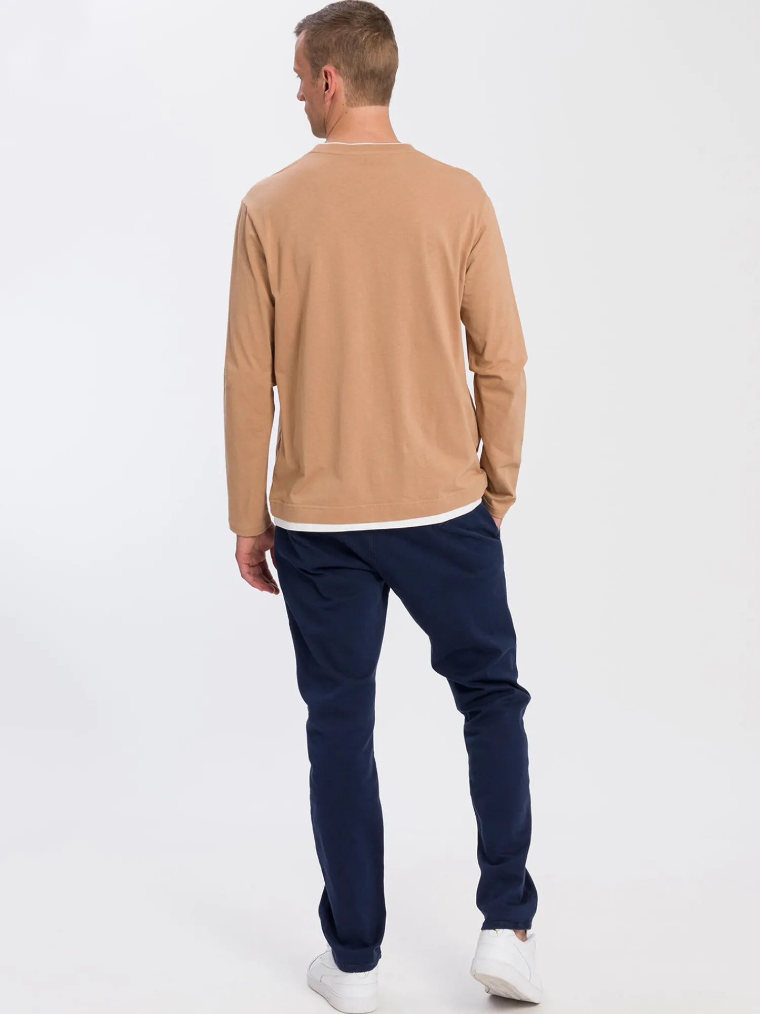Longsleeve męski jasny z nadrukiem 15884-082 TOBACCO BROWN<Cross Jeans Outlet