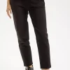 Spodnie dresowe damskie czarne 80134-020<Cross Jeans Hot